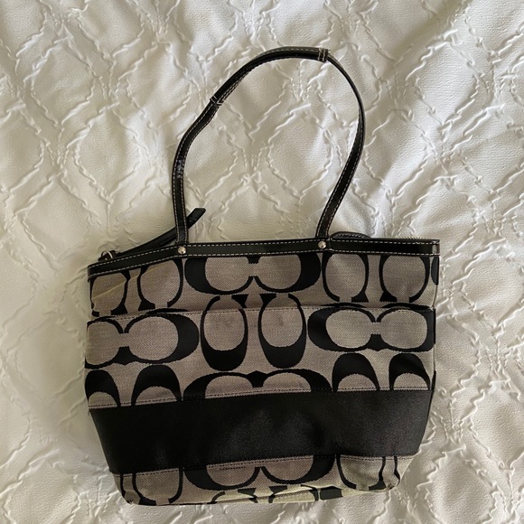 Coach purse - Picture 3 of 4